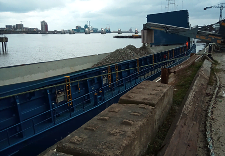 Day Aggregates glass recycling ship being loaded